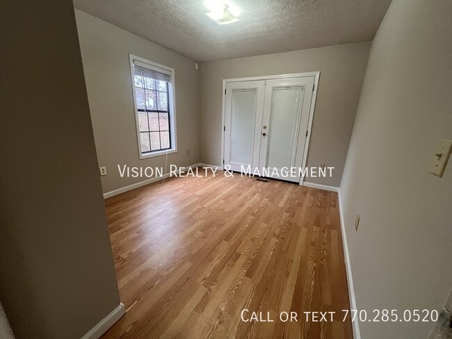 Building Photo - 60 Bagwell Rd