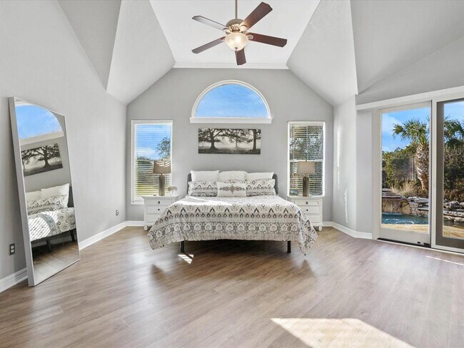 Building Photo - 1005 Overlook Bend