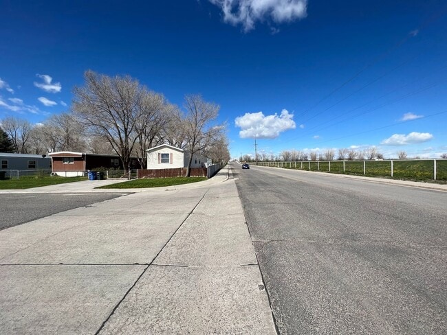 Building Photo - 2 Bedroom 2 Bath Updated Mobile Home in Cliffview Mobile Home Park. Very well kept-up area.