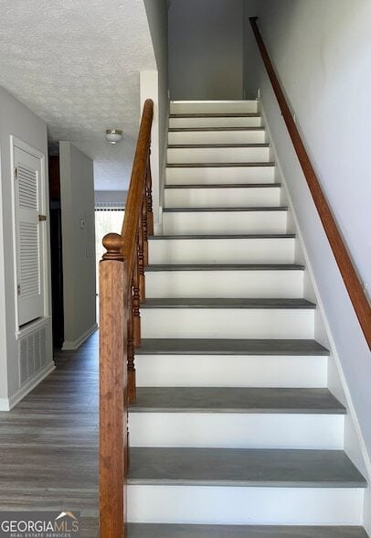 Building Photo - 5870 Sheldon Ct