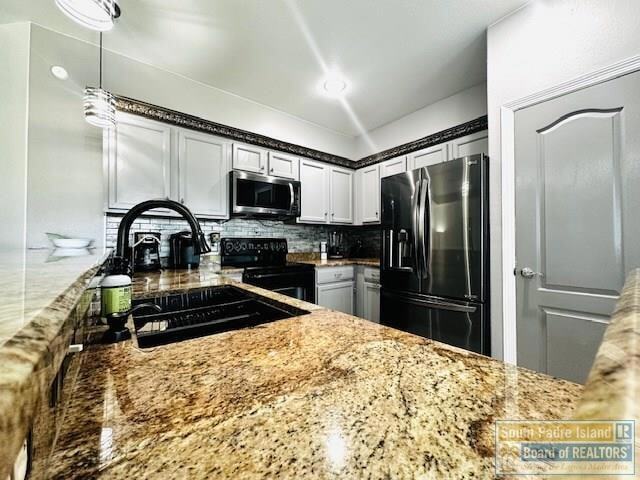 Building Photo - 1 Torrey Pines Dr