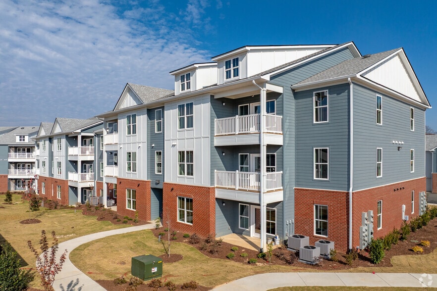 Building Photo - Hathaway at Lake Norman Apartments