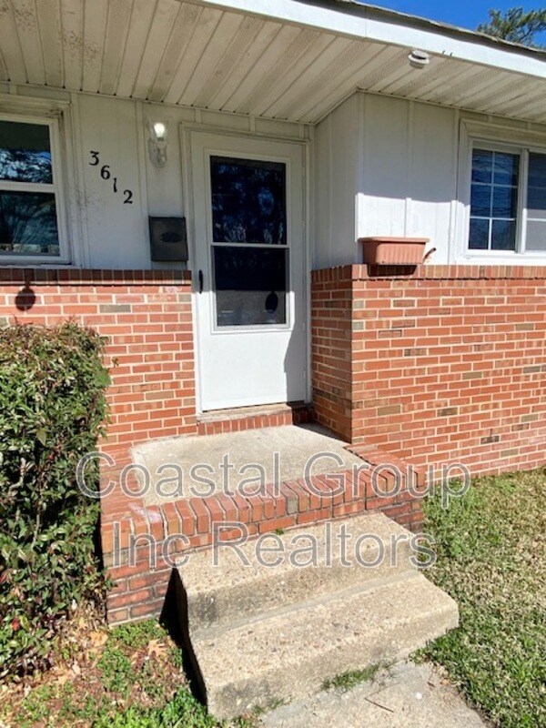 Building Photo - 3612 Terry Dr
