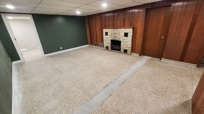 Building Photo - Spacious 4-Bedroom Home with Bonus Room, 3-Season Porch & Private Backyard