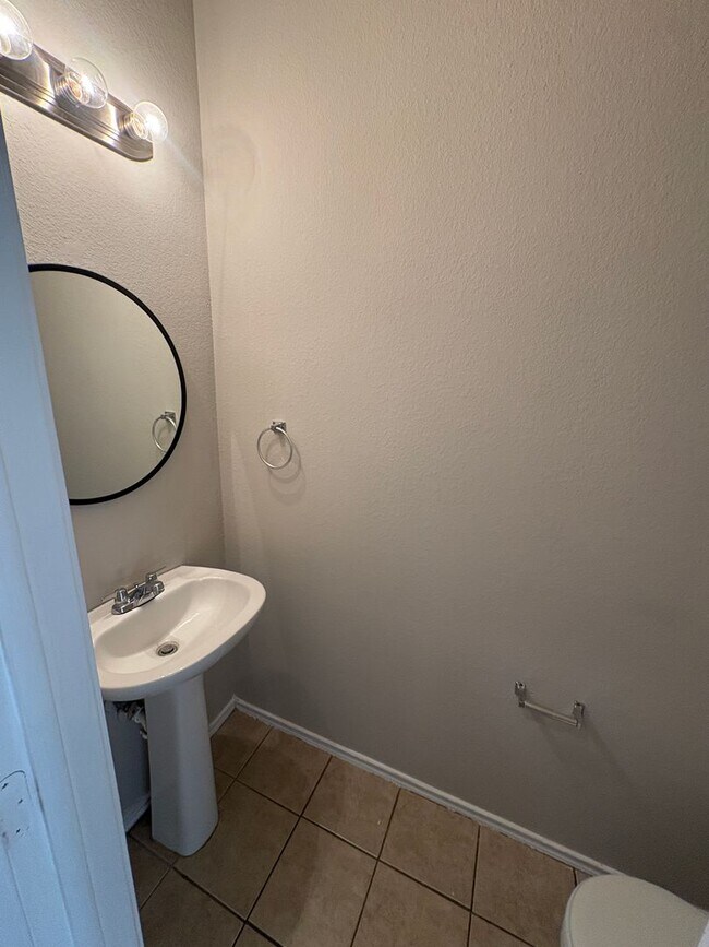 Building Photo - ? For Lease in Manor, TX! ?