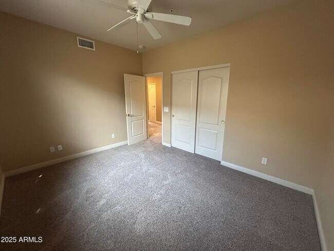 Building Photo - 7215 E Whistling Wind Way