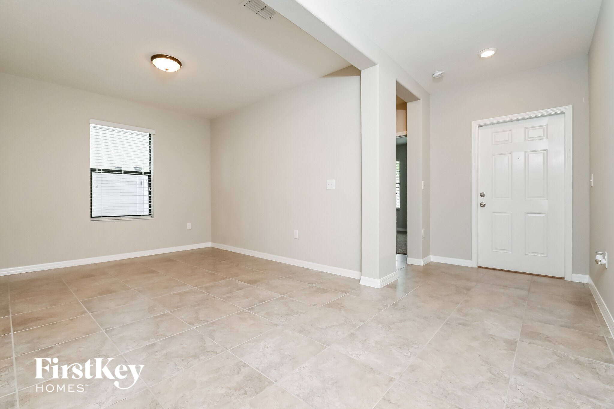 Building Photo - 14827 Crescent Rock Dr