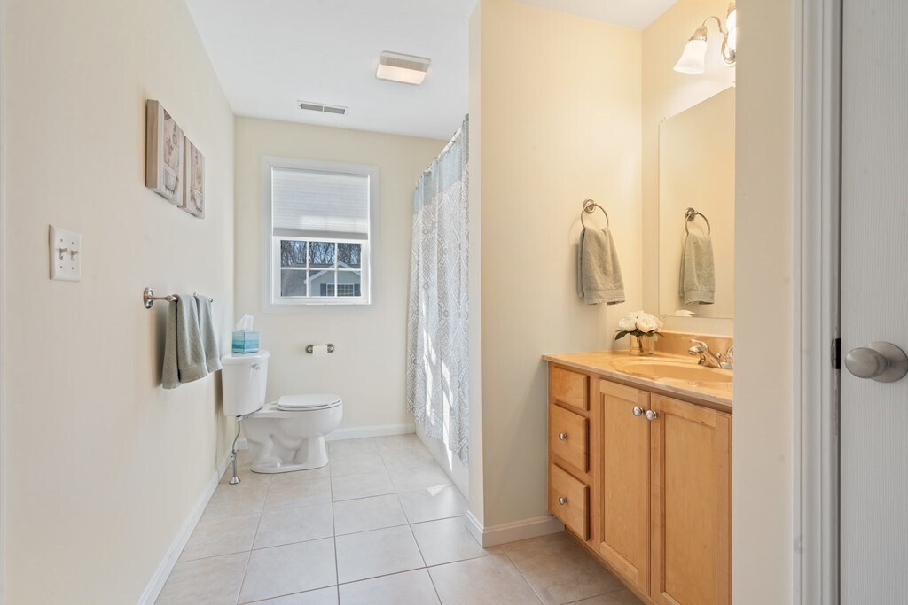 Building Photo - 20 Denworth Bell Cir