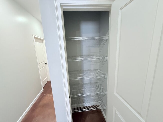 Building Photo - 104 Private Rd 4017