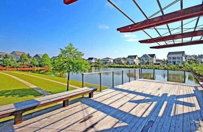 Building Photo - 146 Winding Branch Dr