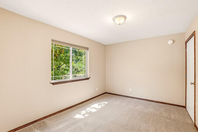 Building Photo - 11830 N Bedivere Dr