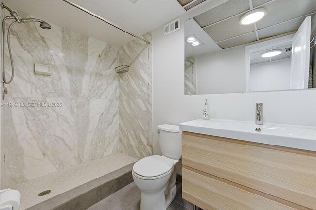 Building Photo - 1151 N Fort Lauderdale Beach Blvd