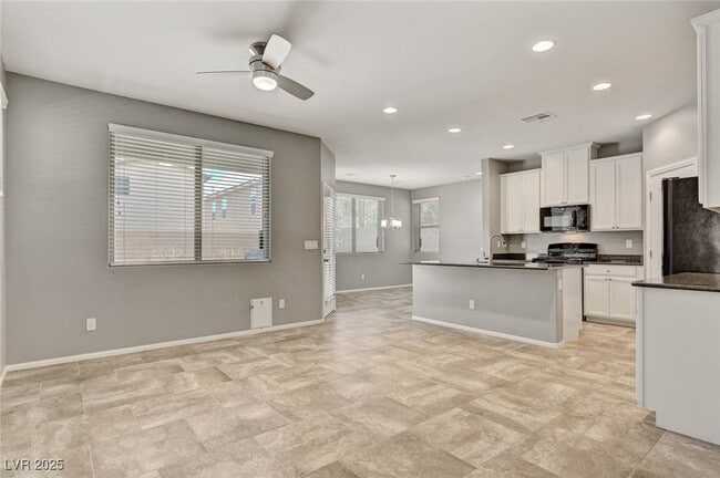 Building Photo - 864 Royal Amethyst Way