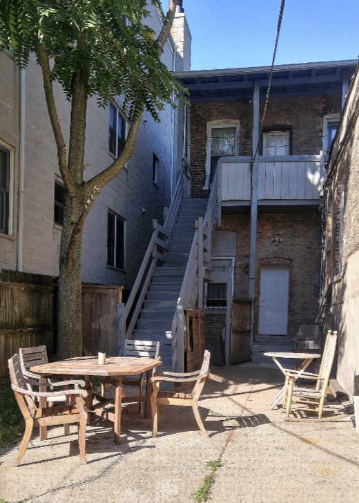 Building Photo - 2859 N Damen Ave