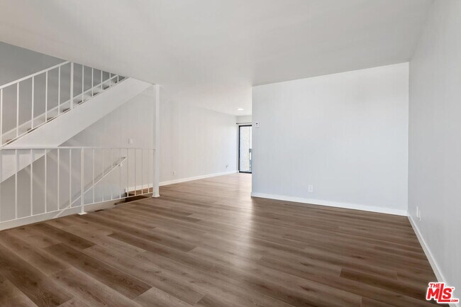 Building Photo - 29239 Heathercliff Rd