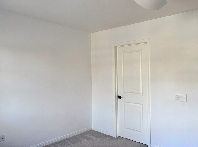 Building Photo - Stunning Home in the Beautiful Mariposa Community of Santa Clarita!