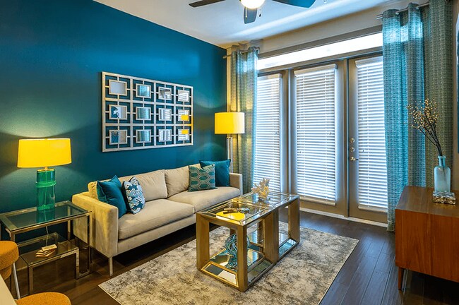 Building Photo - Live in Style – Up to 6 Weeks FREE in Down...