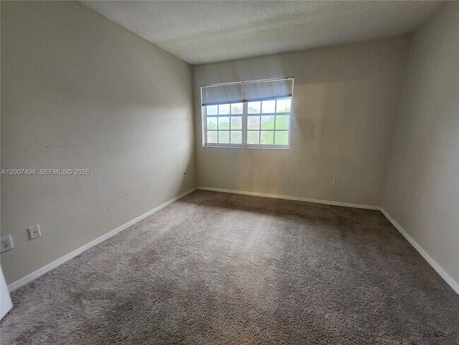 Building Photo - 101 SW 117th Ave