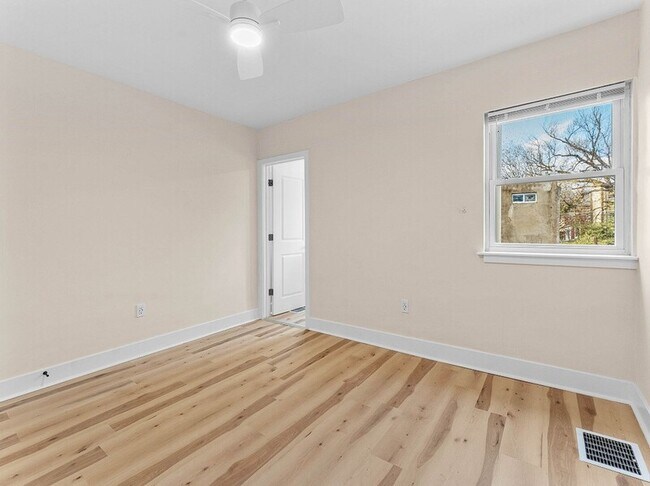 Building Photo - 2430 N 4th St