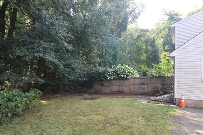 Building Photo - 74 Westerly St