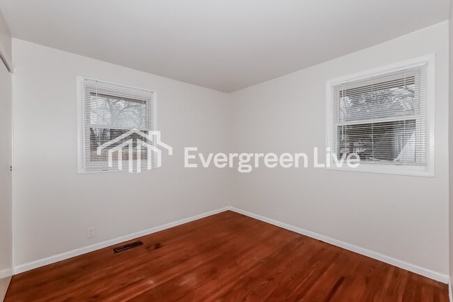 Building Photo - 7301 Austin Dr