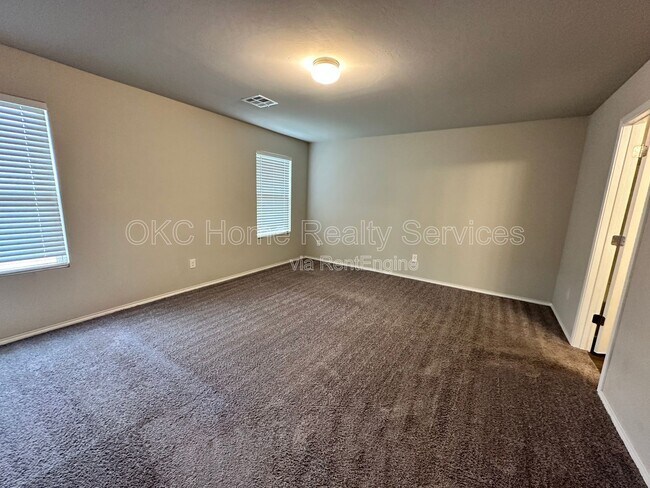 Building Photo - 9913 Rattlesnake Ln