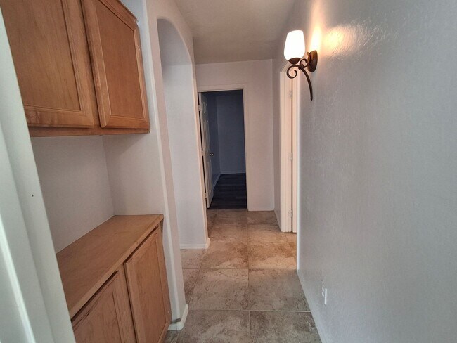 Building Photo - 29109 N Yellow Bee Dr