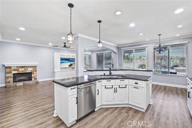 Building Photo - 52 Touraine Pl