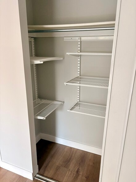 2BD closet - 11557 Rolling Green Ct