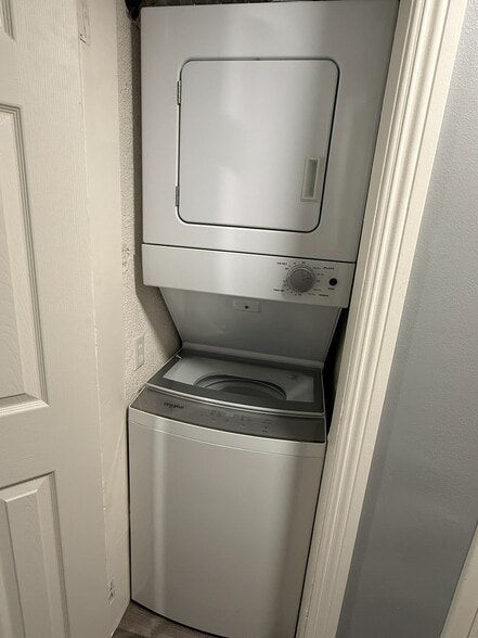 Building Photo - 2712 Via Paseo