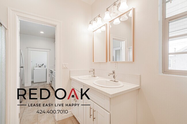 Building Photo - 3425 Walton Ave