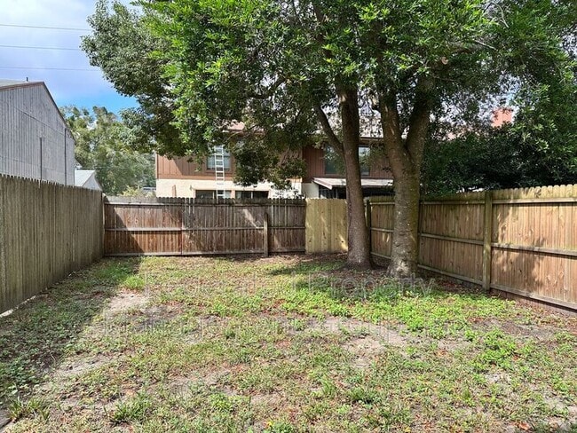 Building Photo - 1114 W Romaine Cir