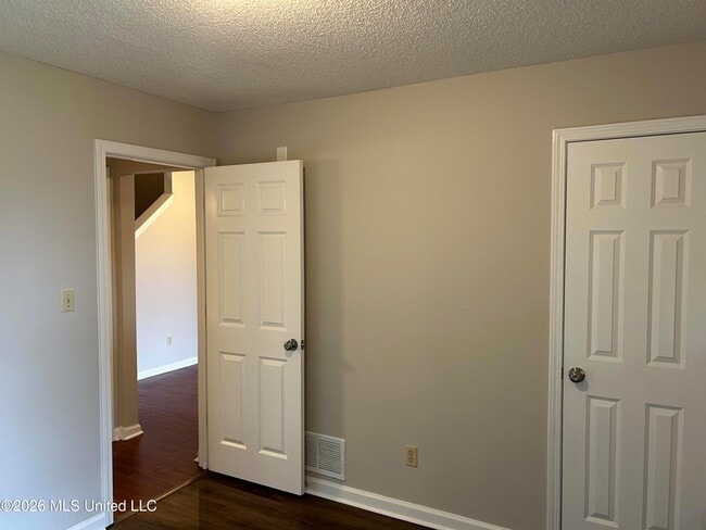 Building Photo - 7311 Madelyn Cove