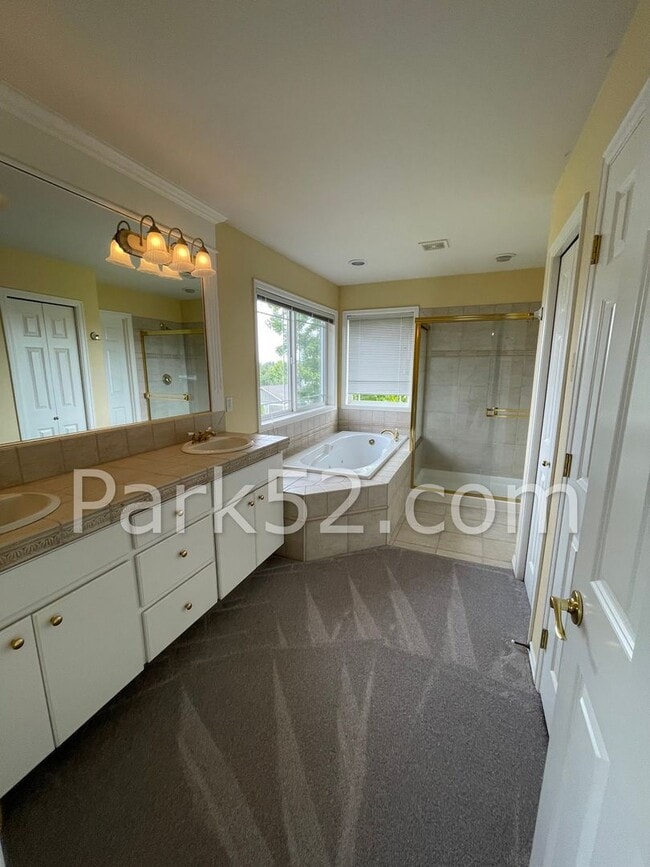 Building Photo - Browns Point Tacoma 3 Bedroom Single Famil...
