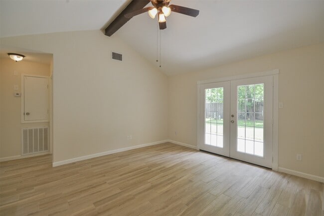 Building Photo - 2755 Foliage Green Dr