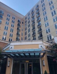 Building Photo - Luxury Condo in National Harbor