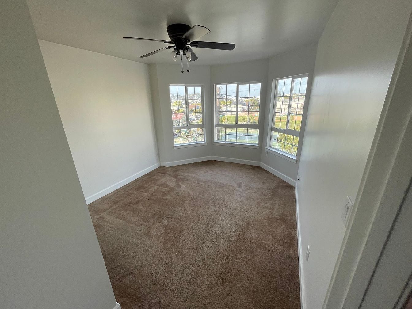 Building Photo - 432 Russia Ave