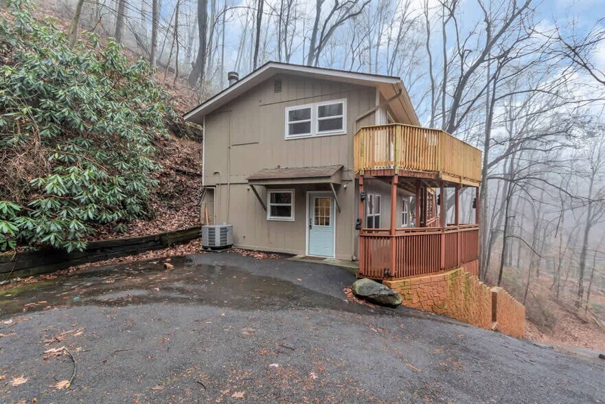 Building Photo - 903 Heiden Ct