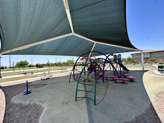 Building Photo - 7507 E Pampa Ave