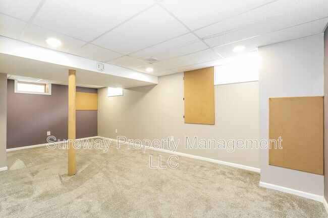 Building Photo - 3 Dewar Dr