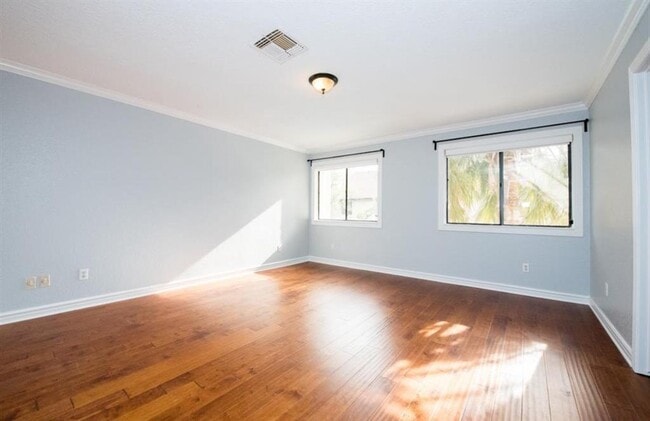 Building Photo - 1112 Bering Dr