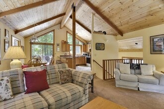 Building Photo - Woodacre Ski Lease