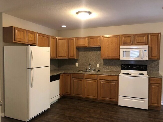 Building Photo - 212 Gulf Pump Rd