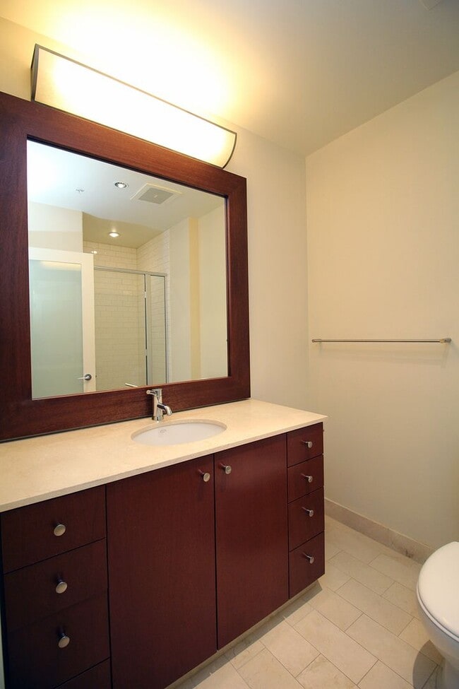 Building Photo - 1025 NW Couch St