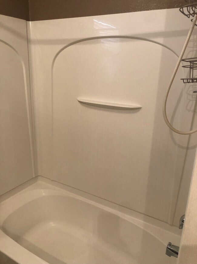 Building Photo - 10640 Siskiyou Ln