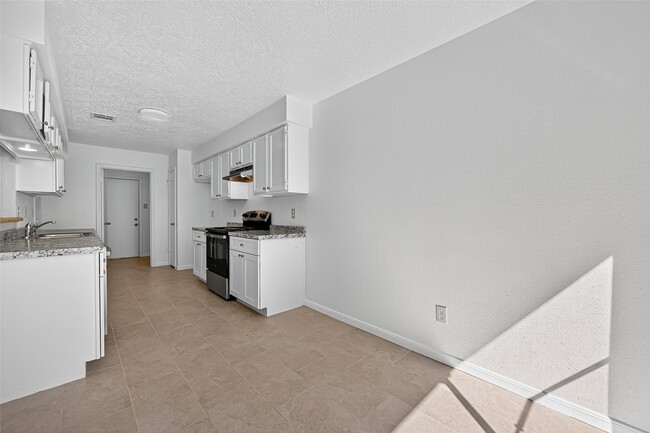 Building Photo - 4422 Wee Lassie Ln