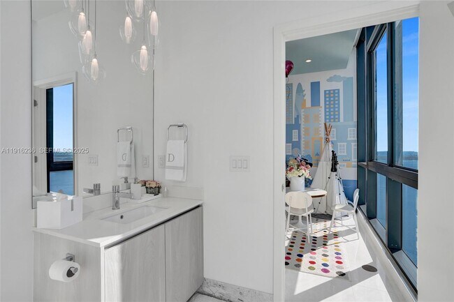 Building Photo - 3131 NE 7th Ave