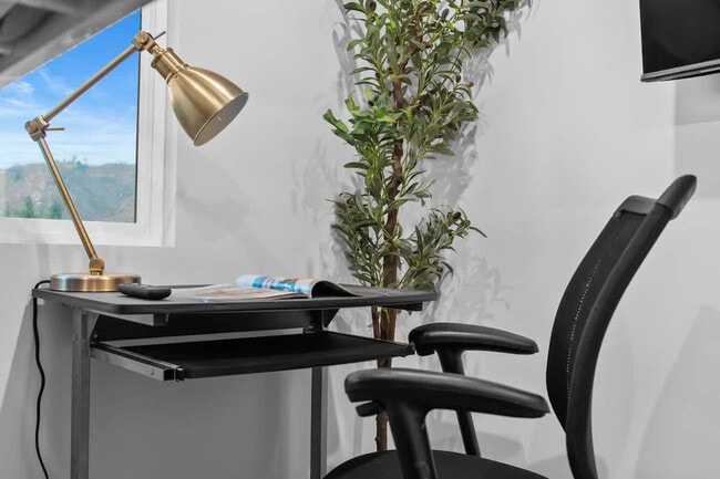 Building Photo - 1219 Denver Ln