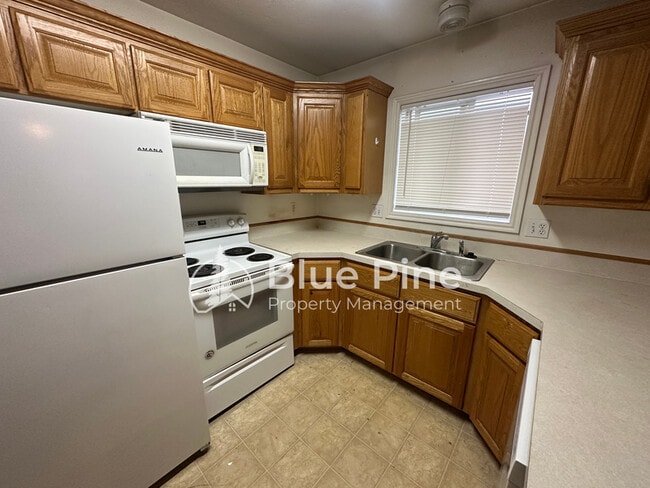 Building Photo - 3156 Chasewood Dr