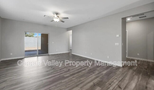 Building Photo - 11507 W Deanne Dr